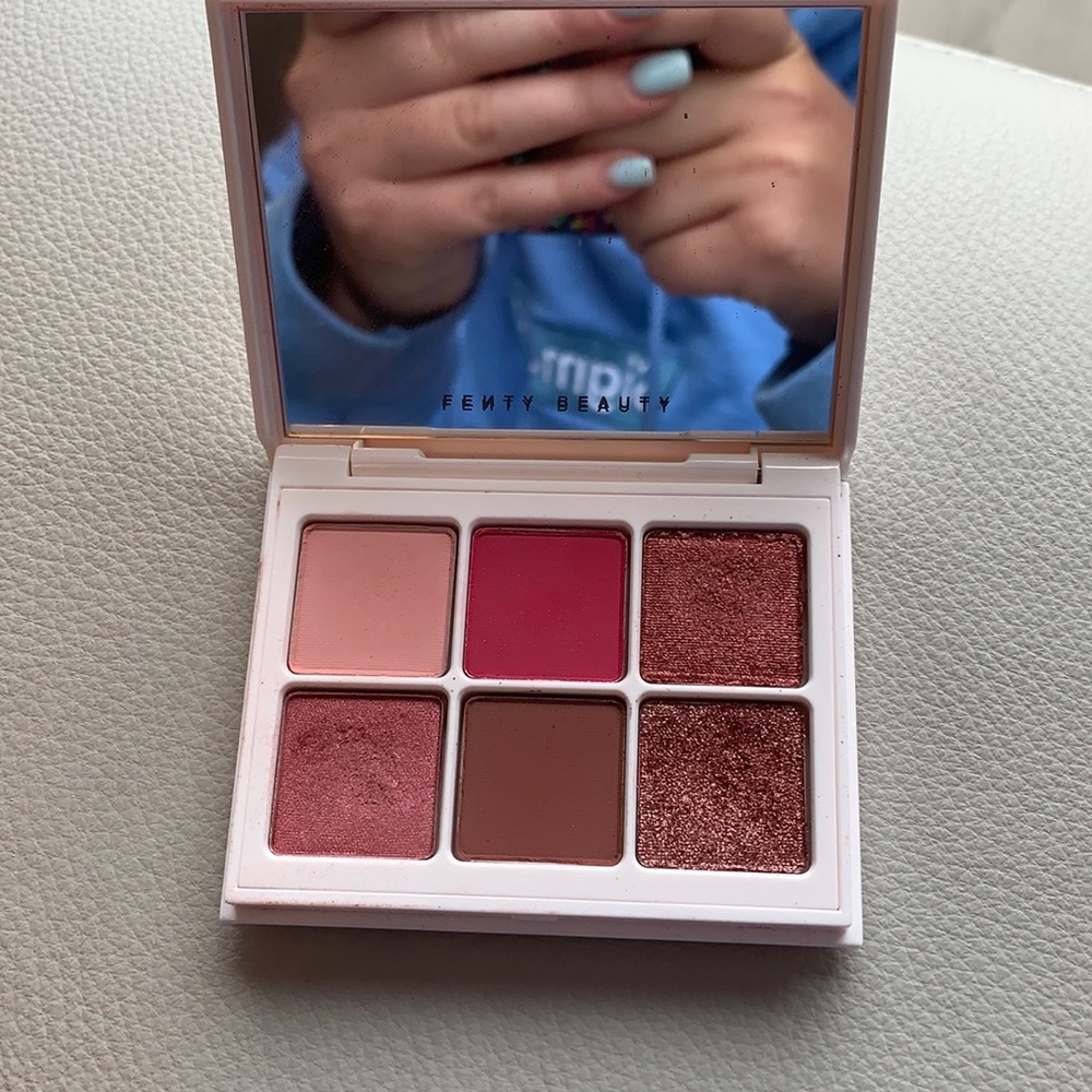 Fenty Beauty Snap Shadow Palette Romantic Pinks